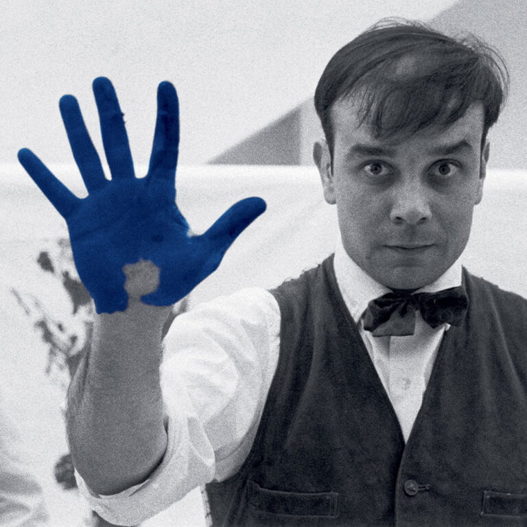 Hommage à Yves Klein, au-delà du bleu !