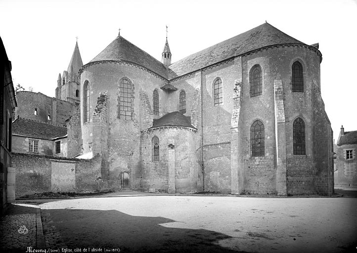 Collégiale Saint-Liphard. Carte postale ancienne (1879). Mieusement, Médéric (photographe). Sous licence Creative Commons. Découvrez les deux visages du Château de Meung-sur-Loire