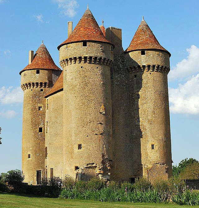 Visite du Château de Sarzay, véritable forteresse médiévale !
