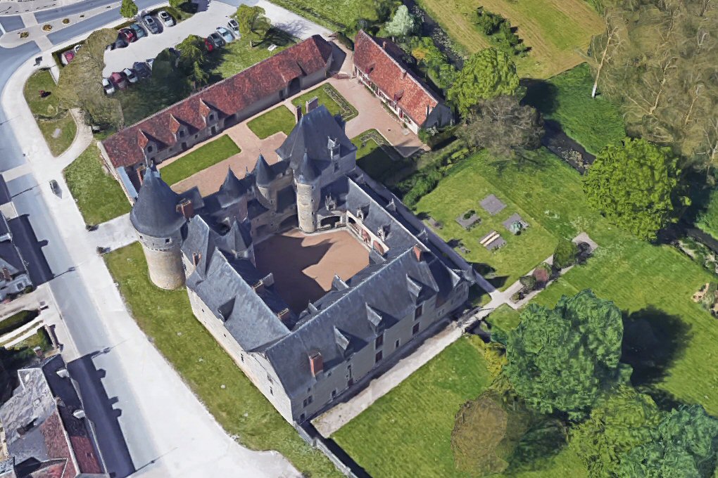 Château de Fougères-sur-Bièvre, vue aérienne. (Visite du château de Fougères-sur-Bièvre !).