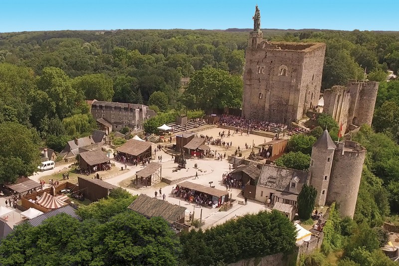 Animations autour de la forteresse de Montbazon. (Visitez la forteresse de Montbazon, plus vieux donjon de France !).
