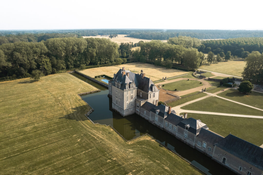 Visite du Château de Champchevrier, trésor Méconnu de la Loire !