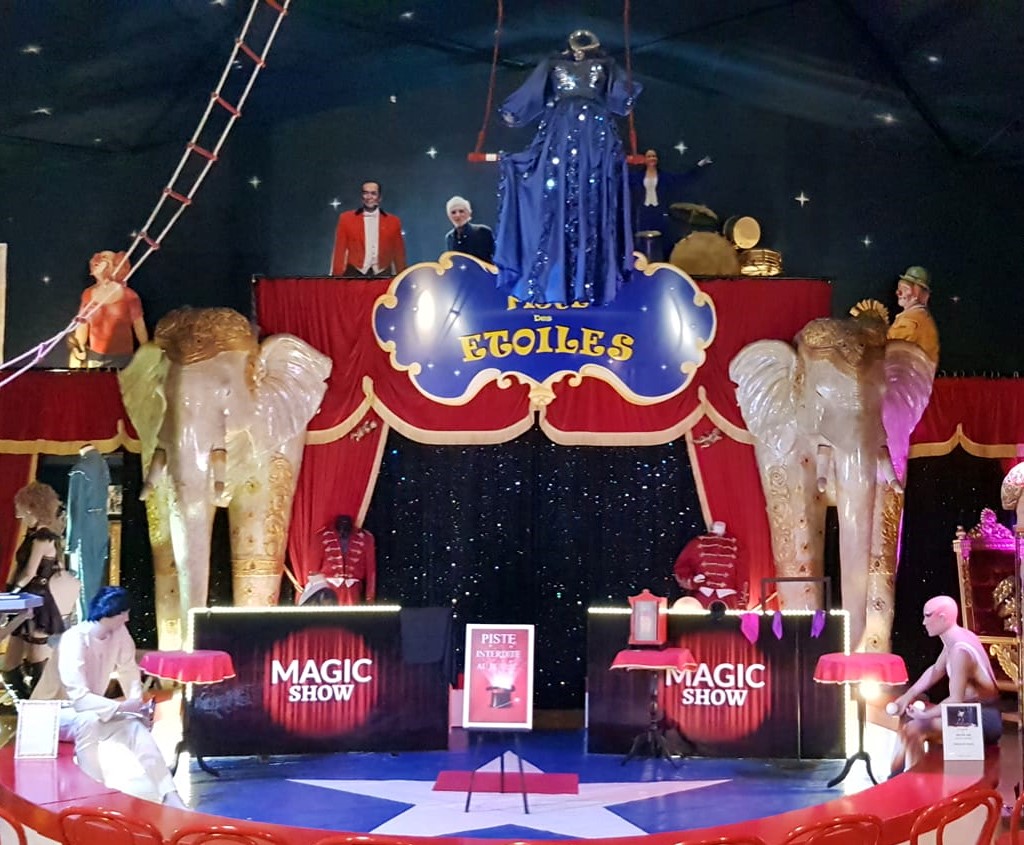 spectacle-de-magie-au-musee-du-cirque-et-de-lillusion-2
