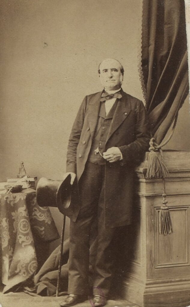 Louis de la Saussaye (1860-1870). Crédit photo BNF. (Patrimoine : visite du château de Troussay, plus petit château de la Loire !).