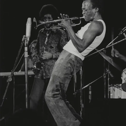 Le retrait de Miles Davis de la scène (1975–1981), ou l’éclipse d’un génie de la musique au moment où le jazz bascule !